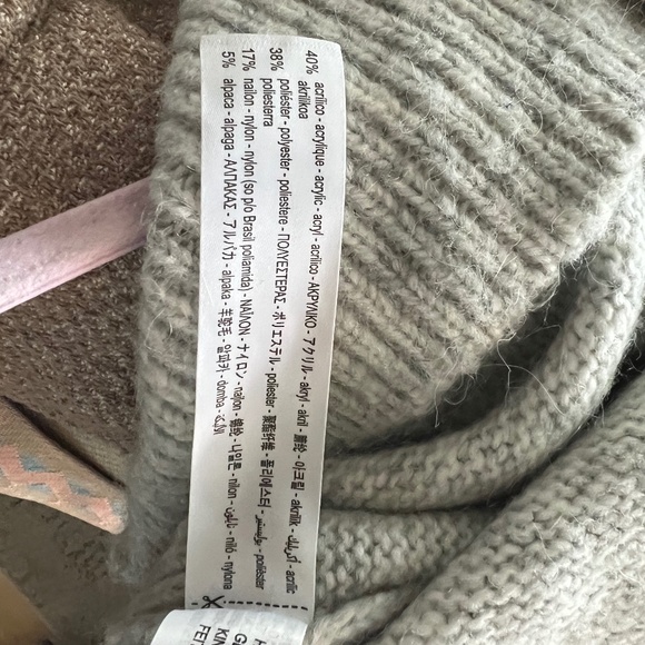 Zara Turtle Neck Sweater - Picture 5 of 6